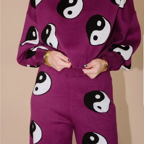 Dressed in LALA Be An Original, Baby Yin Yang Knit Set XL - Picture 3 of 9